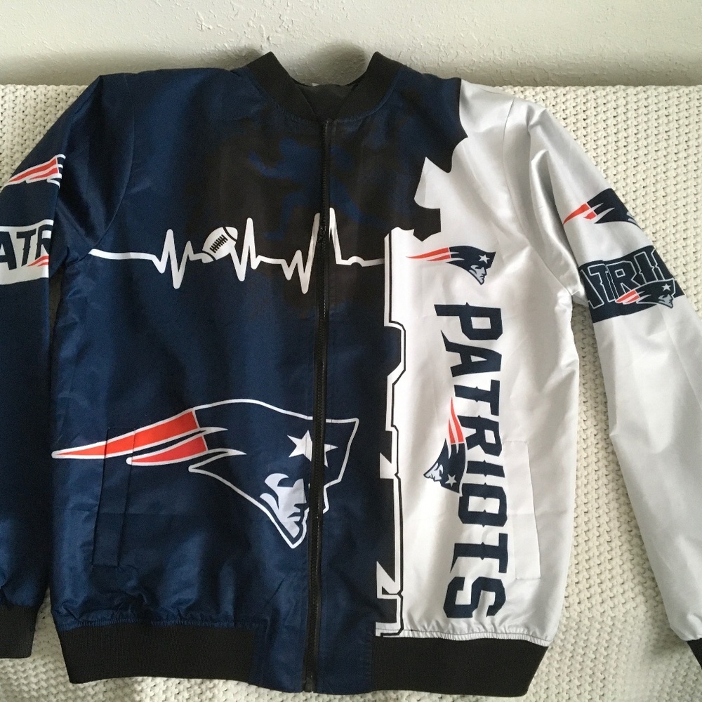 NEW ENGLAND PATRIOTS BOMBER JACKET SIZE LARGE MENS ZIPPER FRONT WITH SIDE POCKET